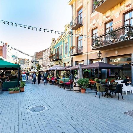 Appartamento Wehost Cozy Nest Tbilisi Esterno foto
